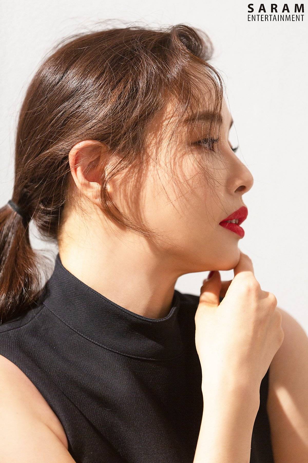 Lee Ha Nee Saram Entertainment Profile photos